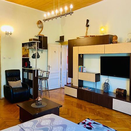 Central 2 Bedrooms Apartment Brasov Exterior photo