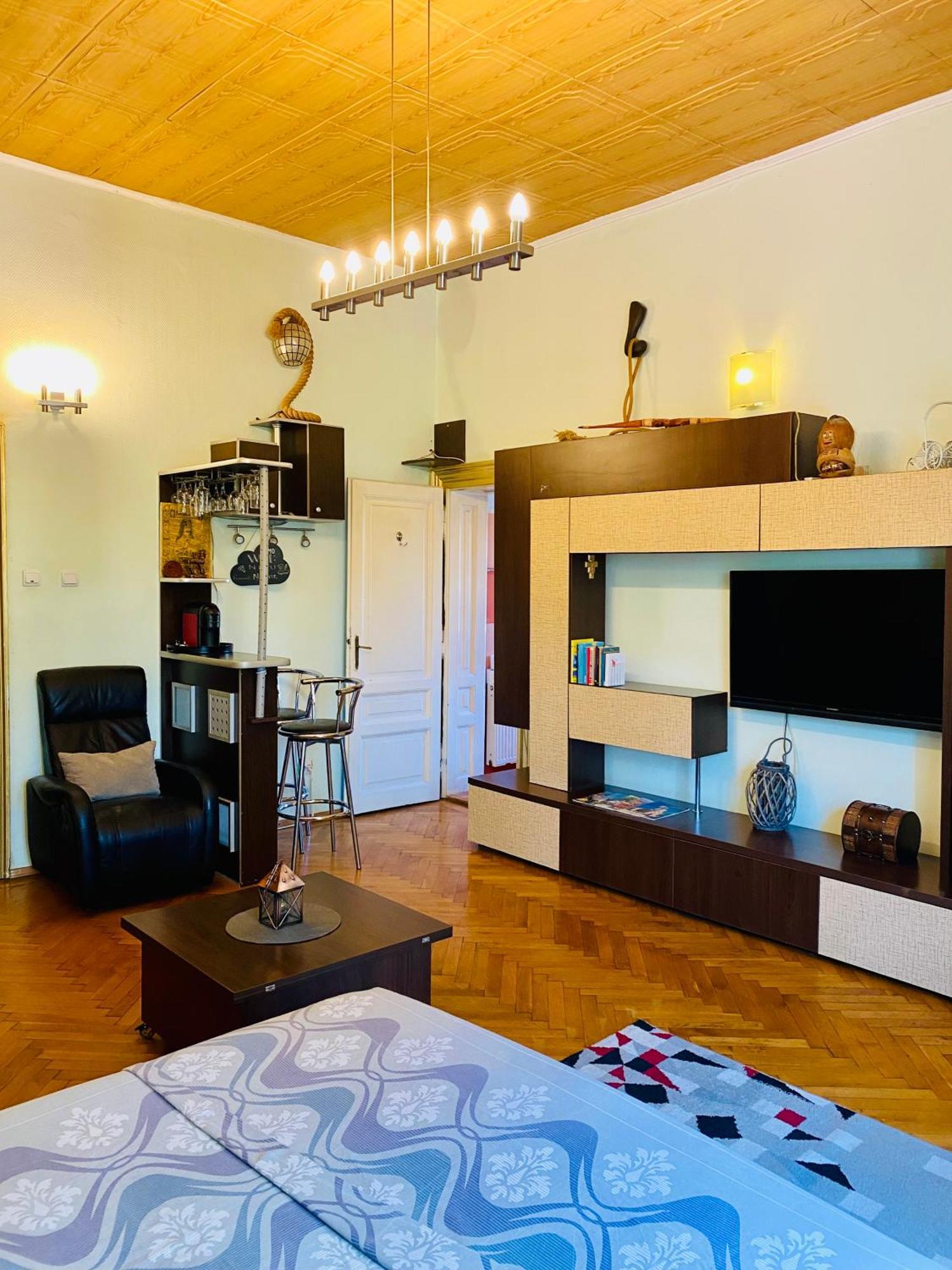 Central 2 Bedrooms Apartment Brasov Exterior photo